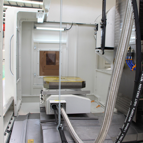 HMC500 Yatay İşleme Merkezi 3 Eksenli CNC freze makinesi İsteğe bağlı 4 eksenli/5 eksenli Çinli üretici makine takımı